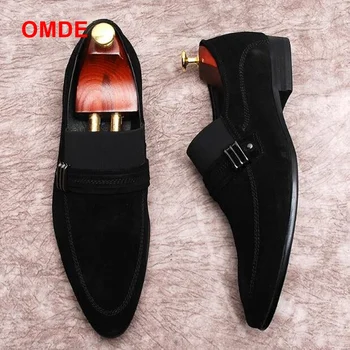 OMDE Black Suede Shoes Mužov Nový Príchod Ukázal Prst Mokasíny Módne Pošmyknúť Na Bežné Obuv Muži Šaty Topánky pánske Fajčenie Byty